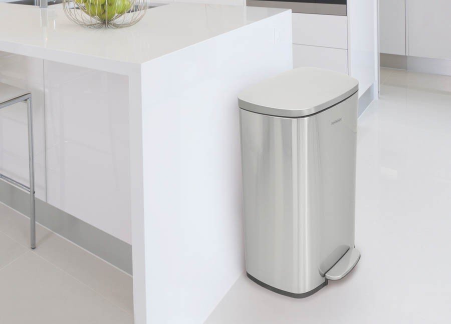 Lixeira Inox com Pedal Tipo D New Acabamento Scotch Brite e Balde Interno Removível 50 L