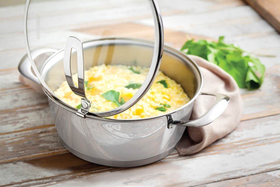 Caçarola Rasa Ventura em Aço Inox com Fundo Triplo e Tampa de Vidro 24 cm 4,2 L