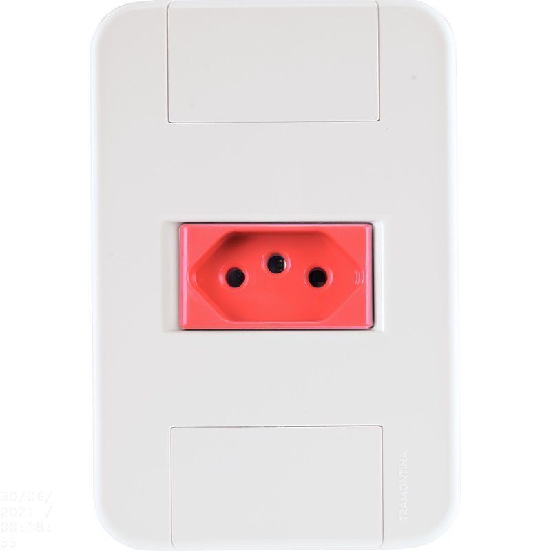 Conjunto 4x2 com 1 Tomada 2P+T 20 A 250 V Tablet Branco e Vermelho