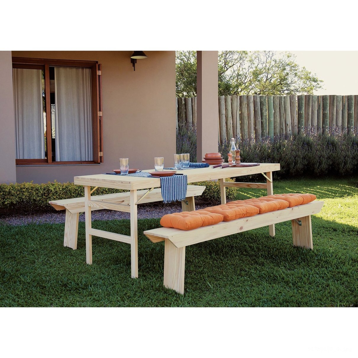 Conjunto Mesa e Bancos Dobráveis Naturalle em Madeira Pinus com Acabamento Natural 2000 m