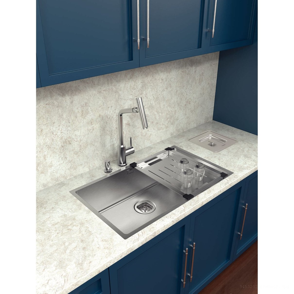 Bandeja Perfurada Design Collection em Aço Inox com Acabamento Scotch Brite 43x32 cm
